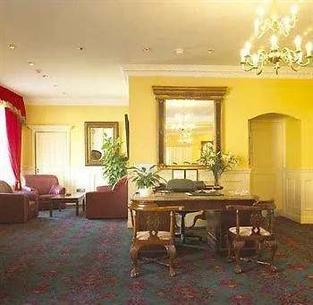 Hotel The 3*